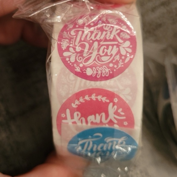 Thank You Sticker Labels 500 labels on roll. 1 inch round, NWT colorful - Picture 4 of 4